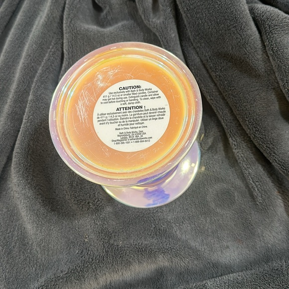 Bath&Body Works iridescent ceramic 3wick candle holder - Picture 2 of 4